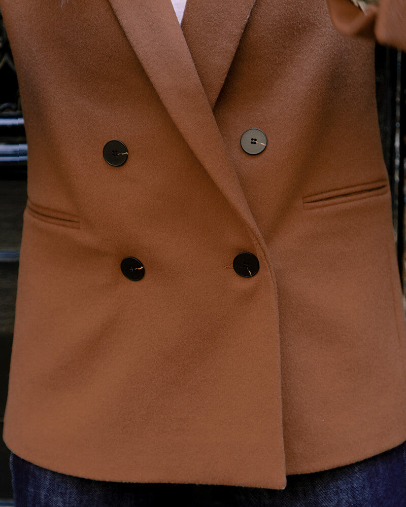 Albert - in caramel cloth
