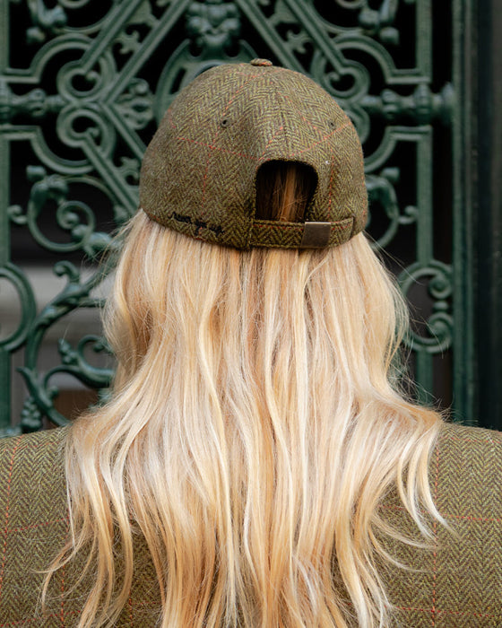 Lewis Chevron amande