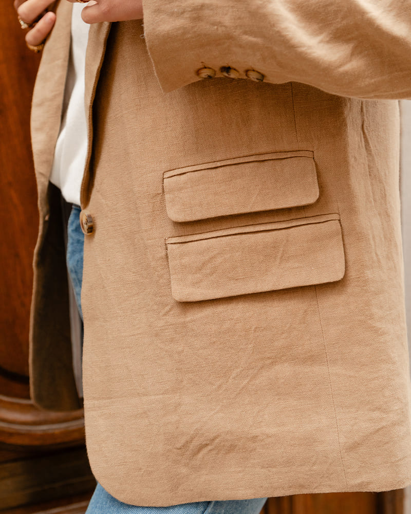 Edmond - in beige linen