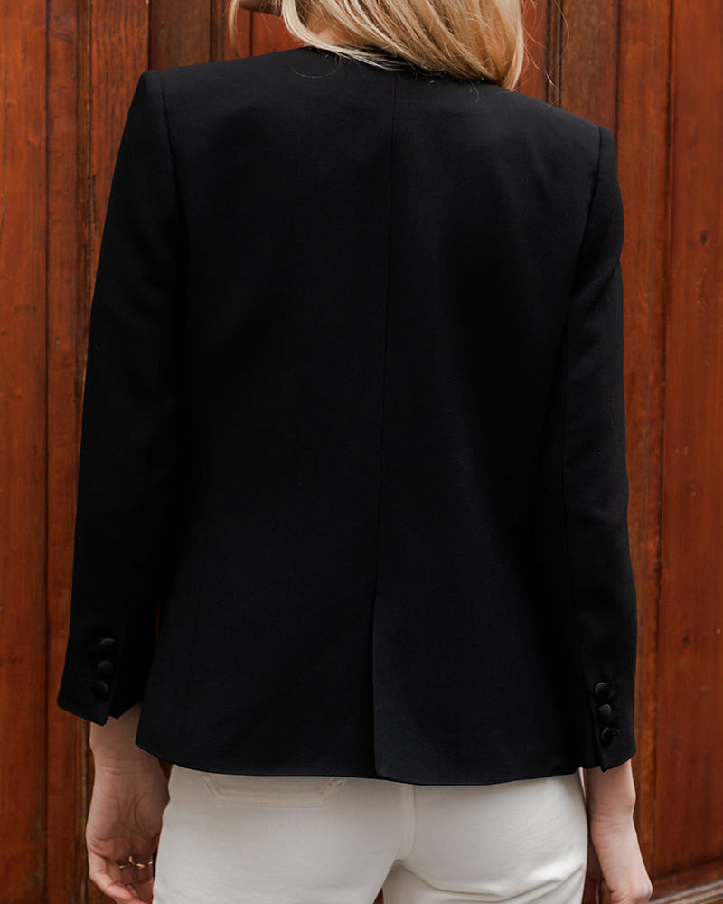 Stefan - in black crepe