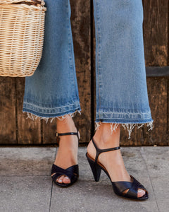 Paola navy