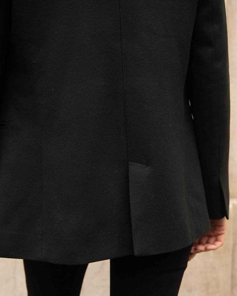 Albert - in black wool